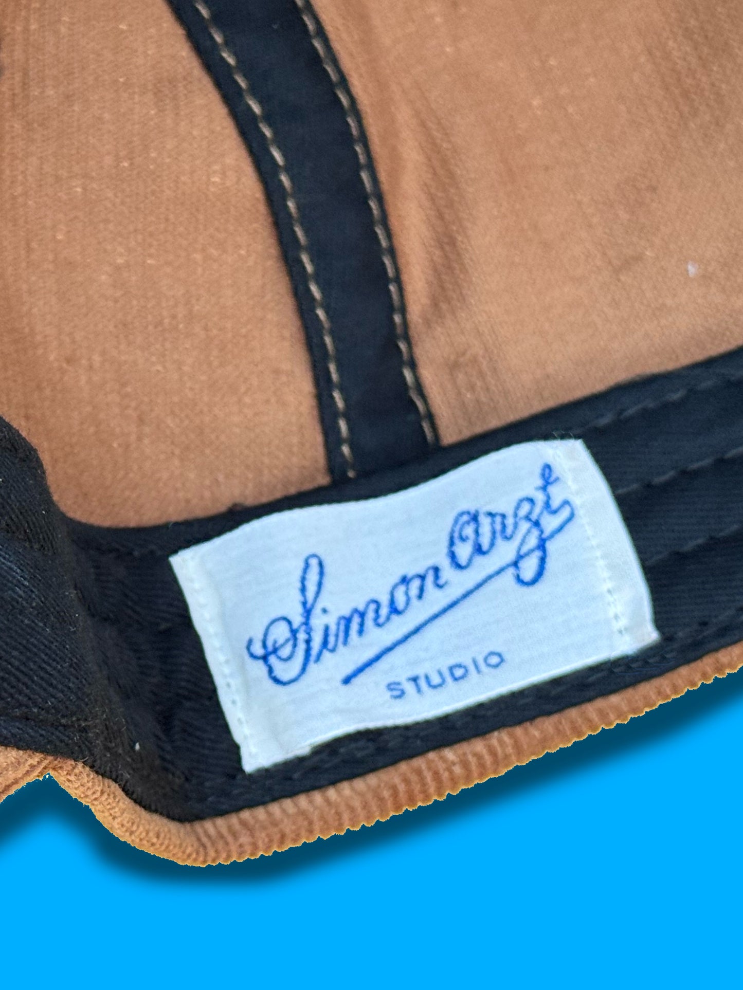 Simon Arzt Logo White