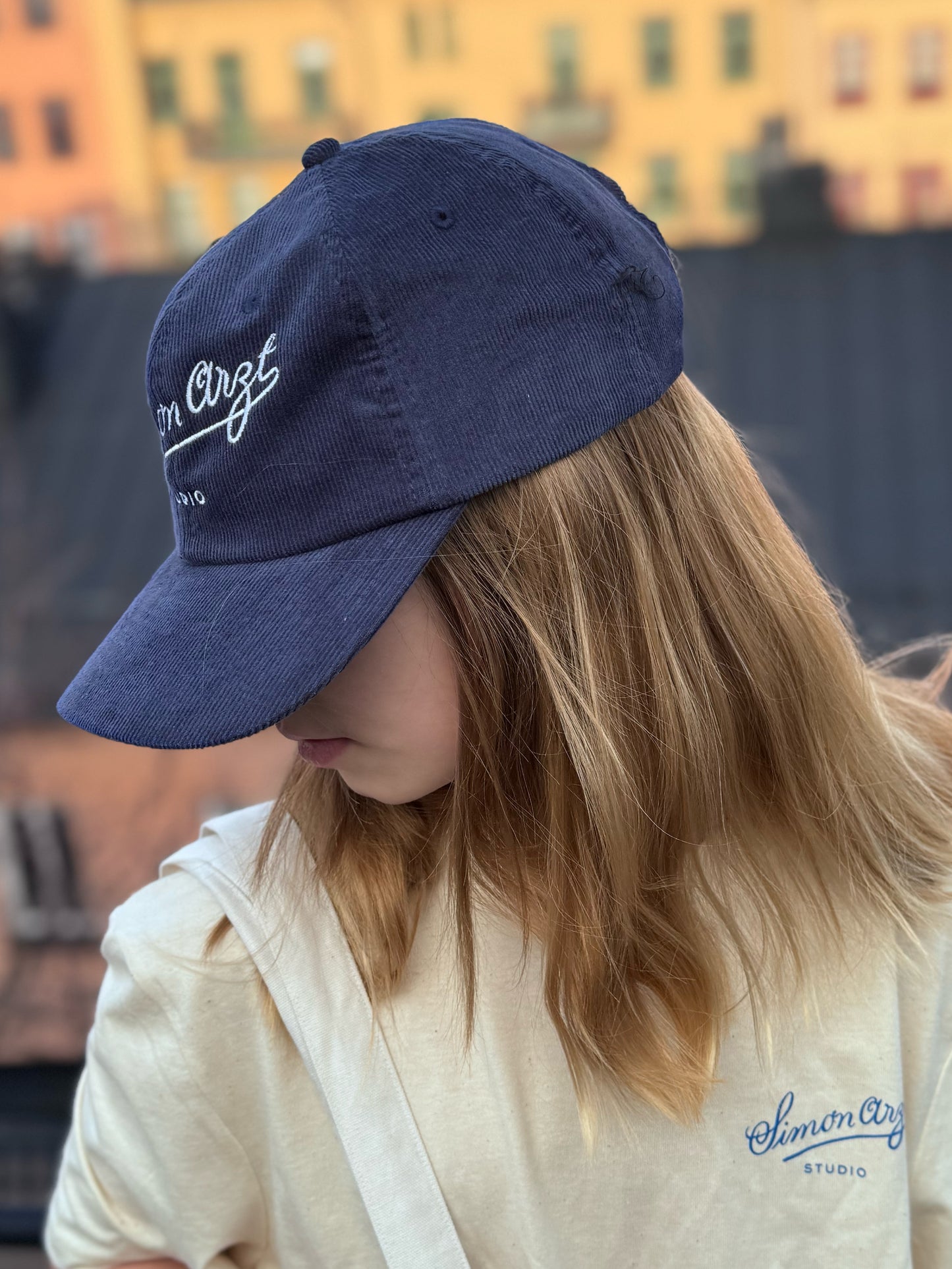 Simon Arzt Logo White